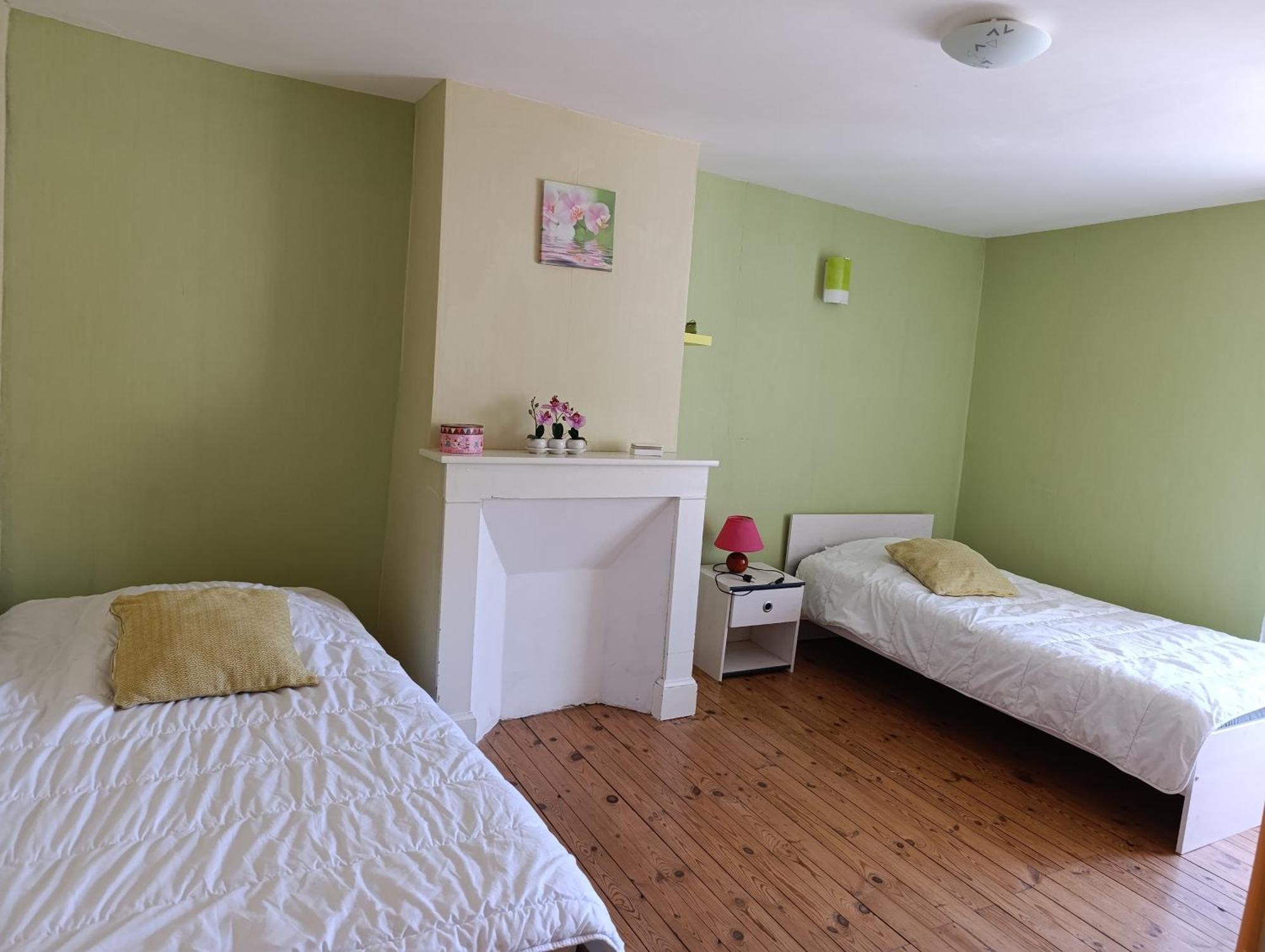 Vakantiehuis Maison Spacieuse Et Agreable Saint-Georges-de-Luzençon