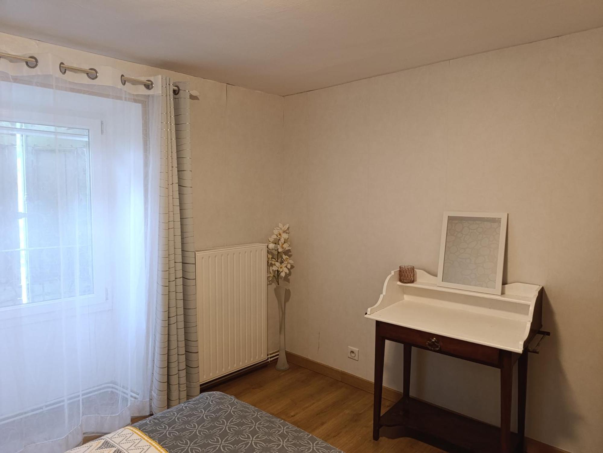 Holiday home Maison Spacieuse Et Agreable Saint-Georges-de-Luzencon